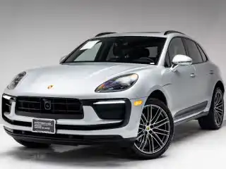 2026 Porsche Macan Base's photo