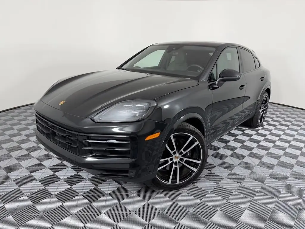 2025 Porsche Cayenne Base photo 4