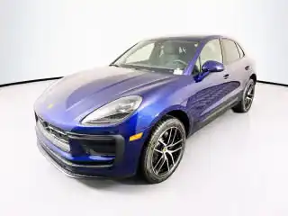 2026 Porsche Macan Base's photo