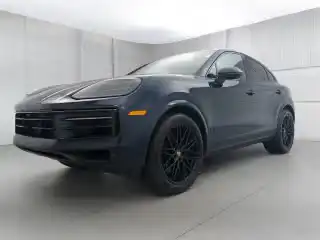 2025 Porsche Cayenne Base's photo