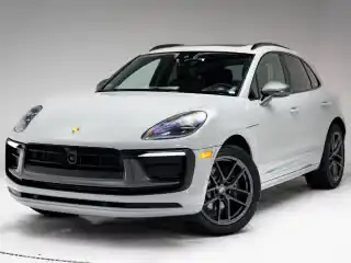 2026 Porsche Macan T's photo