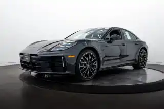 2026 Porsche Panamera 4's photo