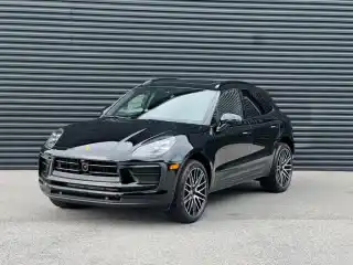 2025 Porsche Macan Base's photo