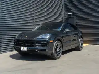 2025 Porsche Cayenne Base's photo