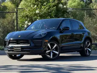 2026 Porsche Macan T's photo