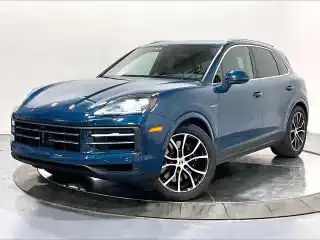 2025 Porsche Cayenne S E-Hybrid's photo