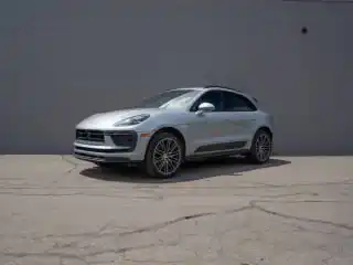 2026 Porsche Macan Base's photo