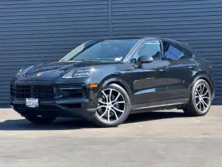 2026 Porsche Cayenne Base photo 1