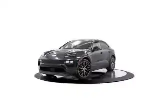 2026 Porsche Macan Macan Electric's photo