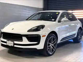 2025 Porsche Macan T's photo