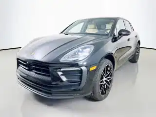 2026 Porsche Macan Base's photo