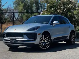 2024 Porsche Macan T's photo