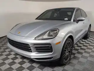 2023 Porsche Cayenne Platinum Edition's photo