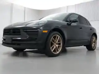 2023 Porsche Macan Base's photo