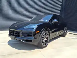2024 Porsche Cayenne Base's photo