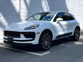 2026 Porsche Macan T's photo