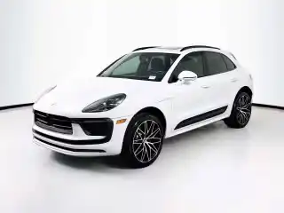 2026 Porsche Macan T's photo
