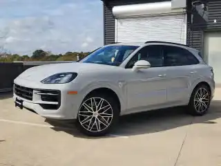 2025 Porsche Cayenne E-Hybrid's photo