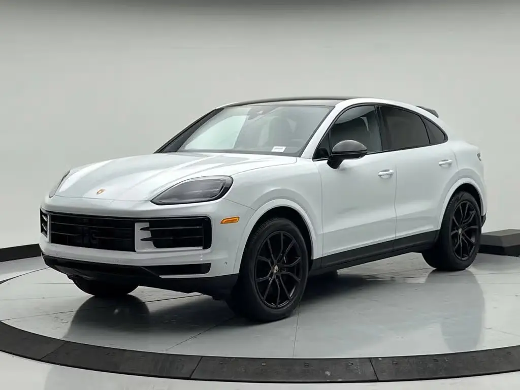 2026 Porsche Cayenne Base photo 4