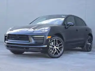 2026 Porsche Macan Base's photo