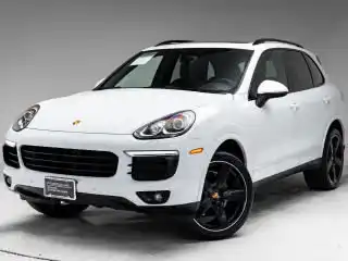 2018 Porsche Cayenne Platinum Edition's photo