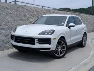 2026 Porsche Cayenne E-Hybrid's photo