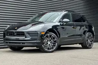 2025 Porsche Macan Base's photo