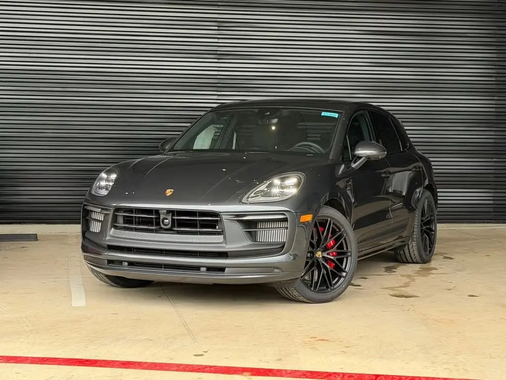 2026 Porsche Macan GTS photo 4