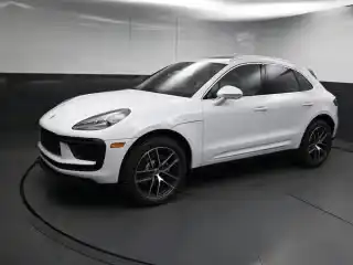 2026 Porsche Macan Base's photo
