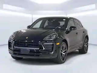 2023 Porsche Macan T's photo