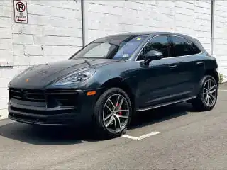 2023 Porsche Macan S's photo