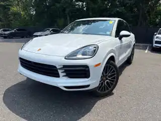 2023 Porsche Cayenne Platinum Edition's photo