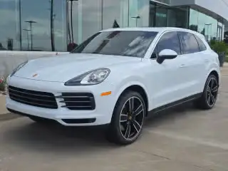 2023 Porsche Cayenne Platinum Edition's photo