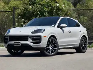 2025 Porsche Cayenne Base's photo