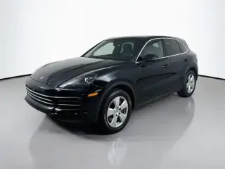 2023 Porsche Cayenne Base photo 5