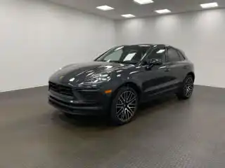 2025 Porsche Macan Base's photo