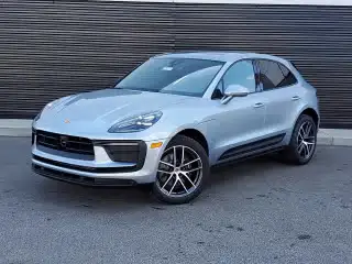 2025 Porsche Macan Base's photo