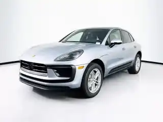 2026 Porsche Macan Base's photo