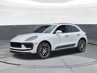 2026 Porsche Macan Base's photo