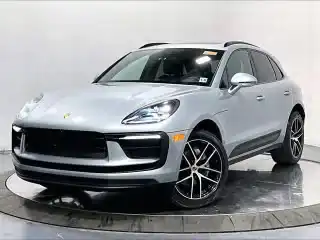 2024 Porsche Macan T's photo