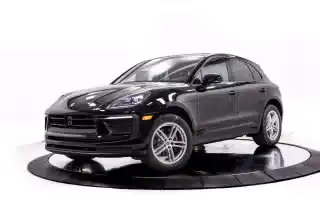 2026 Porsche Macan Base's photo