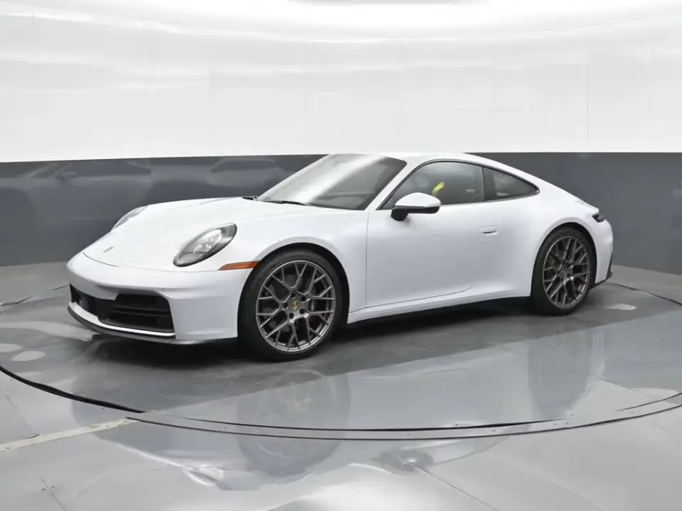 2025 Porsche 911 undefined photo 3