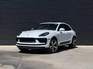 2024 Porsche Macan Base's photo