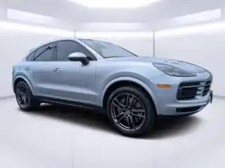 2021 Porsche Cayenne Base's photo