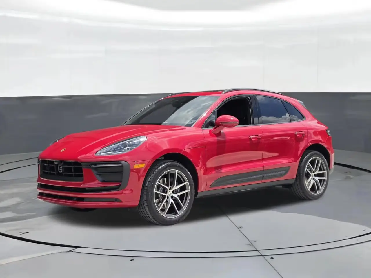 2026 Porsche Macan Base photo 4
