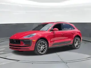 2026 Porsche Macan Base photo 5