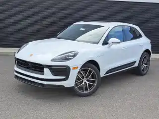 2026 Porsche Macan Base's photo