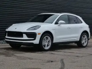 2026 Porsche Macan undefined photo 1