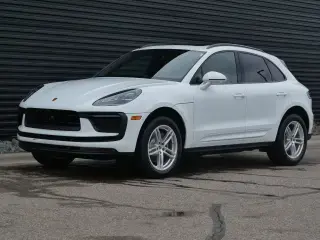 2026 Porsche Macan undefined photo 5