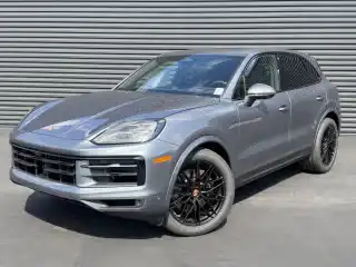 2026 Porsche Cayenne Base's photo